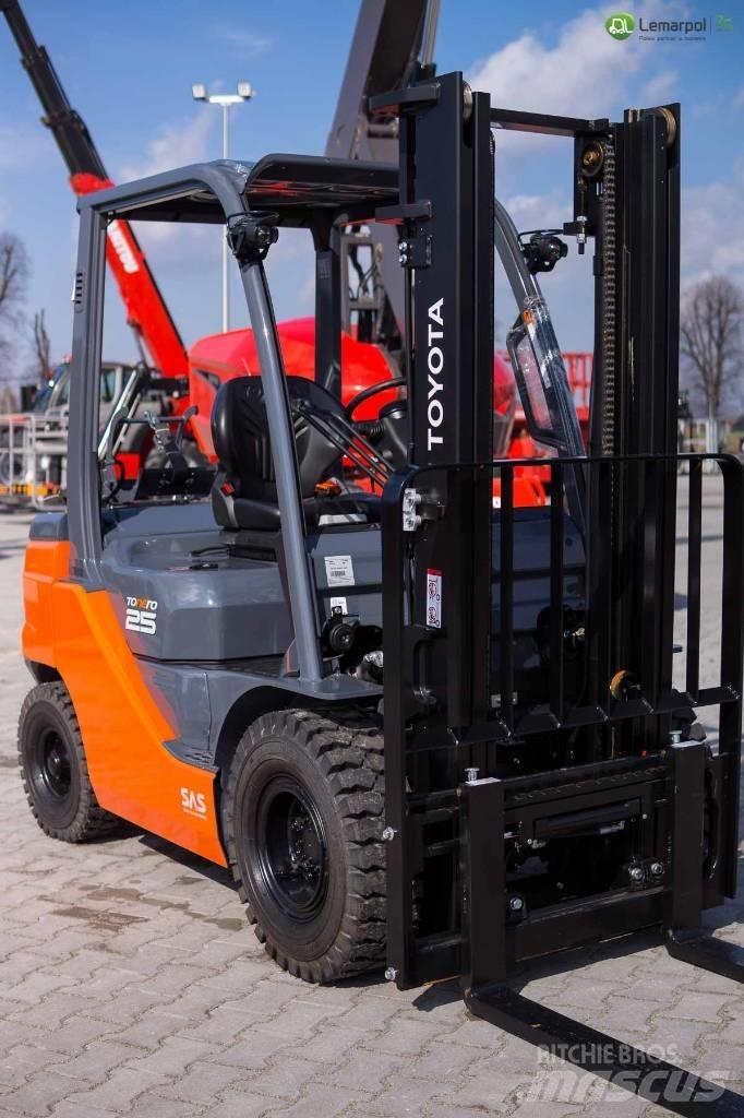 Toyota 02-8 FG F 25 Газовые погрузчики