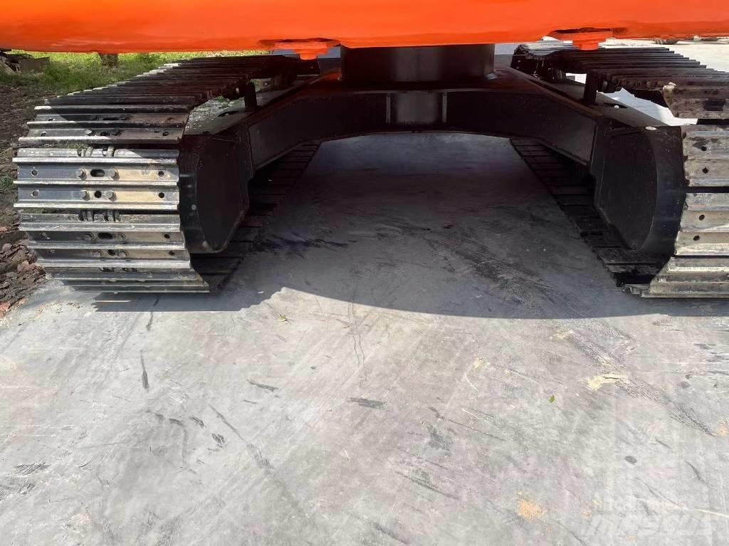 Hitachi ZX 70 Гусеничные экскаваторы