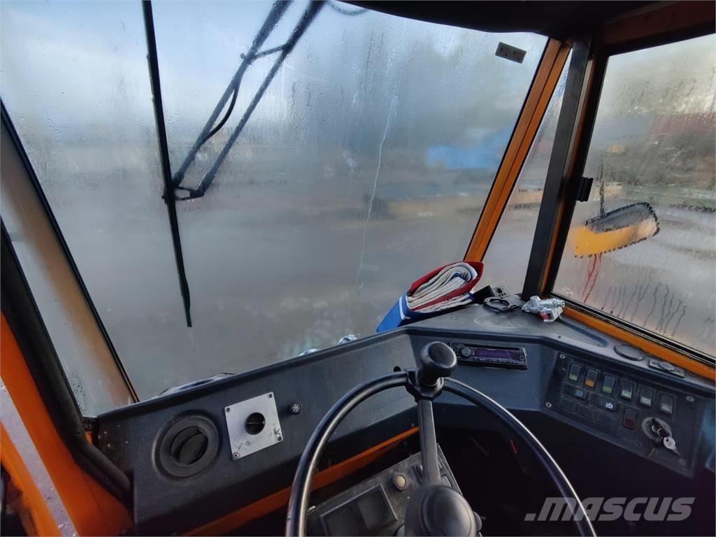 Sisu TR 180 AL 2 Терминальные тягачи