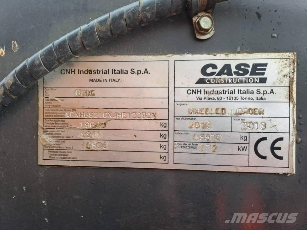 CASE 821g Фронтальные погрузчики