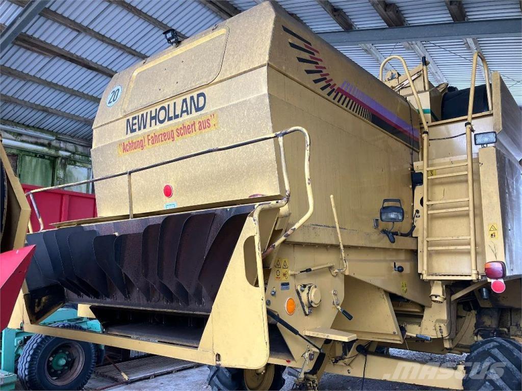 New Holland TX67 Зерноуборочные комбайны