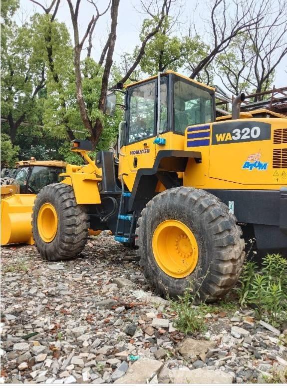 Komatsu WA 320-5 Фронтальные погрузчики