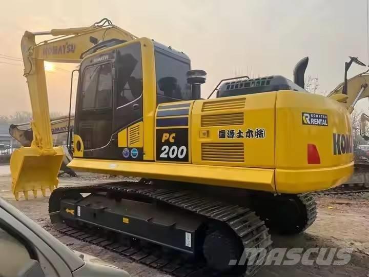 Komatsu PC 200 Гусеничные экскаваторы