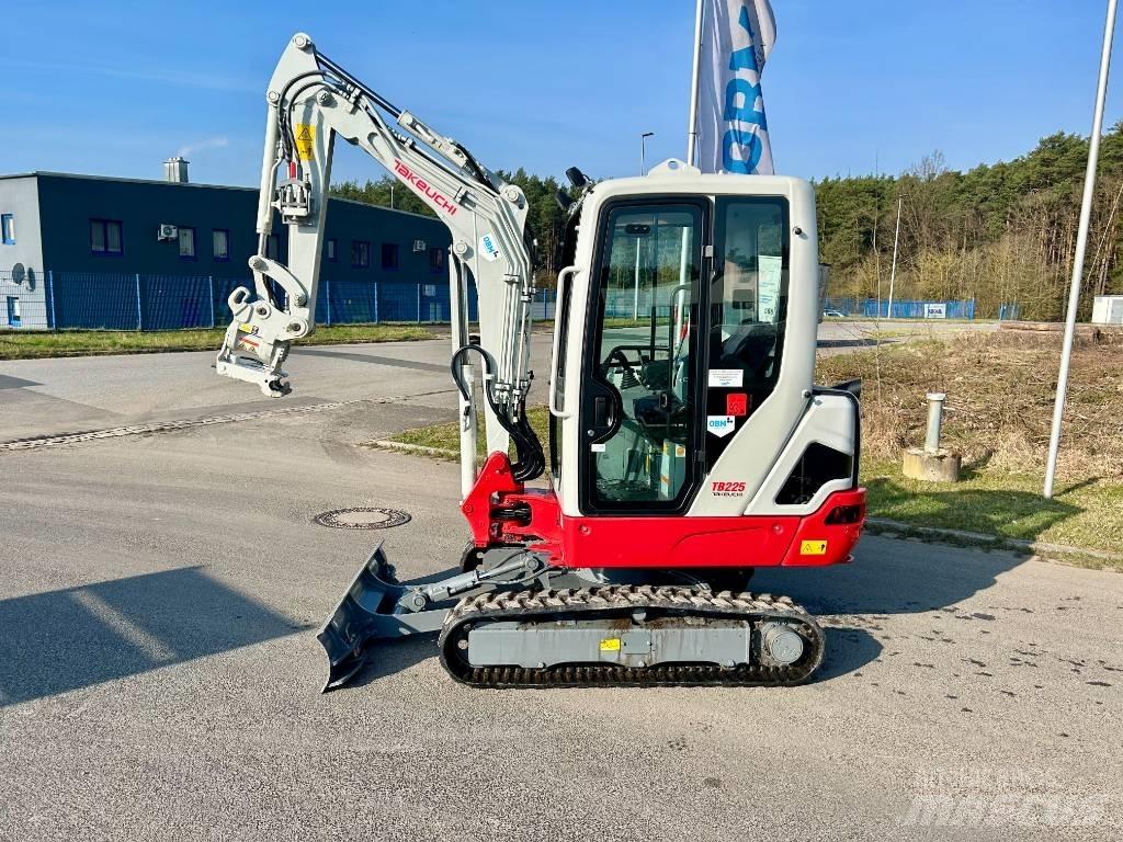Takeuchi TB 225 Мини-экскаваторы