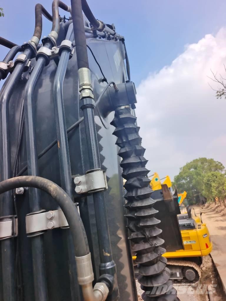 Hyundai HX 220 Гусеничные экскаваторы