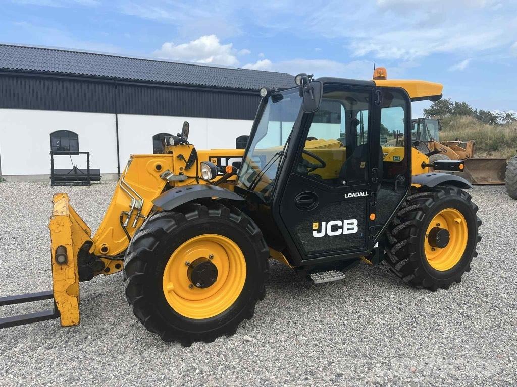 JCB 527-58 Agri Plus Сельскохозяйственные телескопические погрузчики