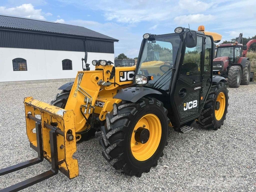 JCB 527-58 Agri Plus Сельскохозяйственные телескопические погрузчики