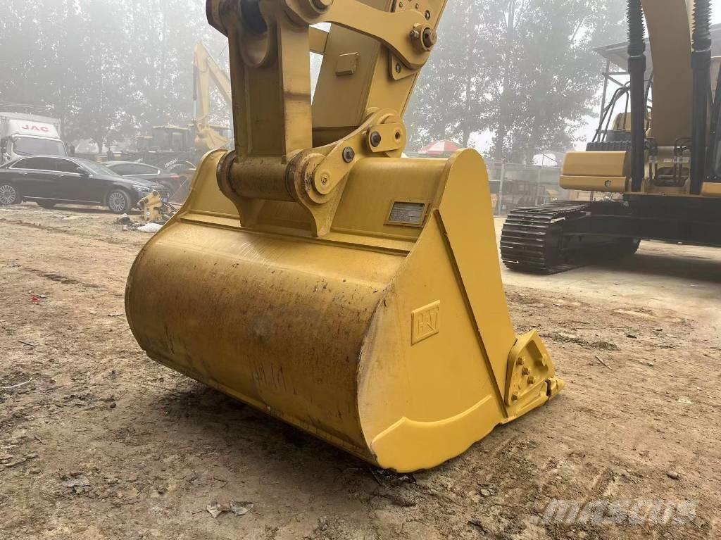 CAT 2021 CAT 330 Колёсные экскаваторы