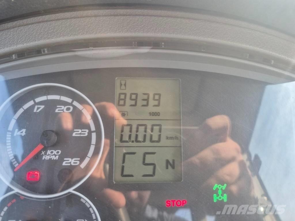 CLAAS Arion 610 Трактора