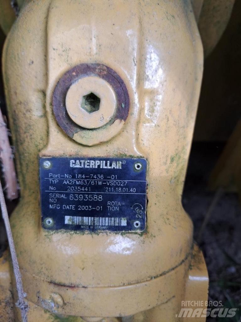 CAT 663 E Тротуароукладчики