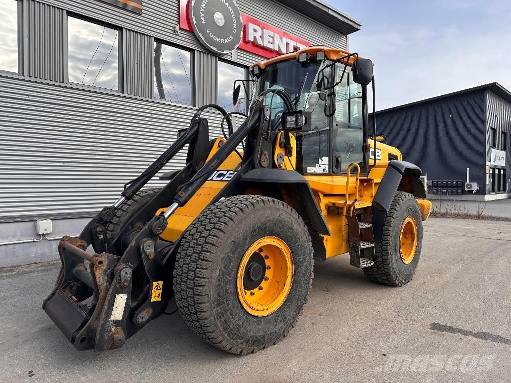 JCB 426 E Фронтальные погрузчики
