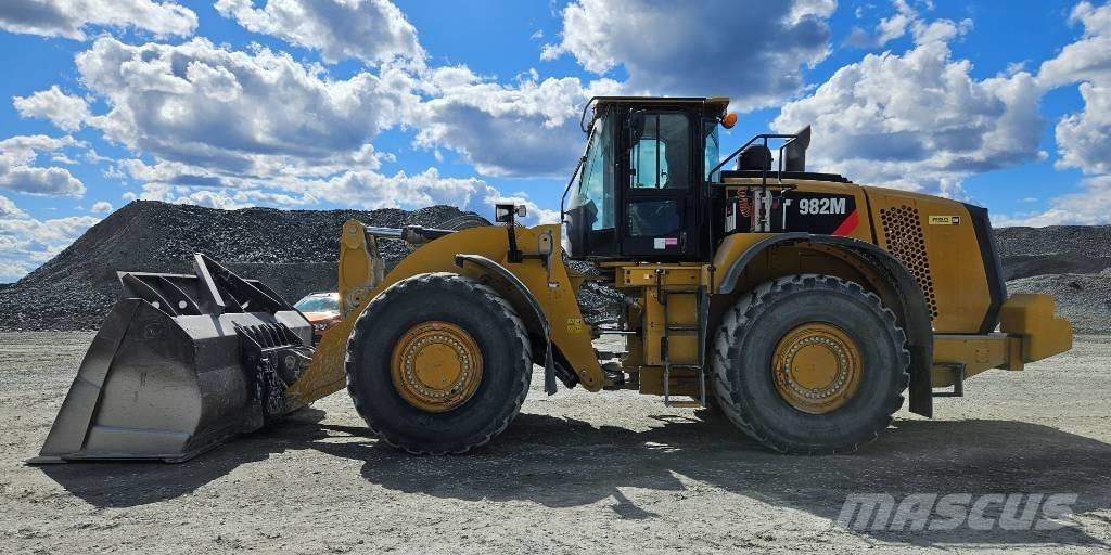 CAT 982 M Фронтальные погрузчики