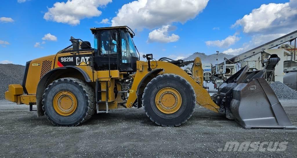 CAT 982 M Фронтальные погрузчики