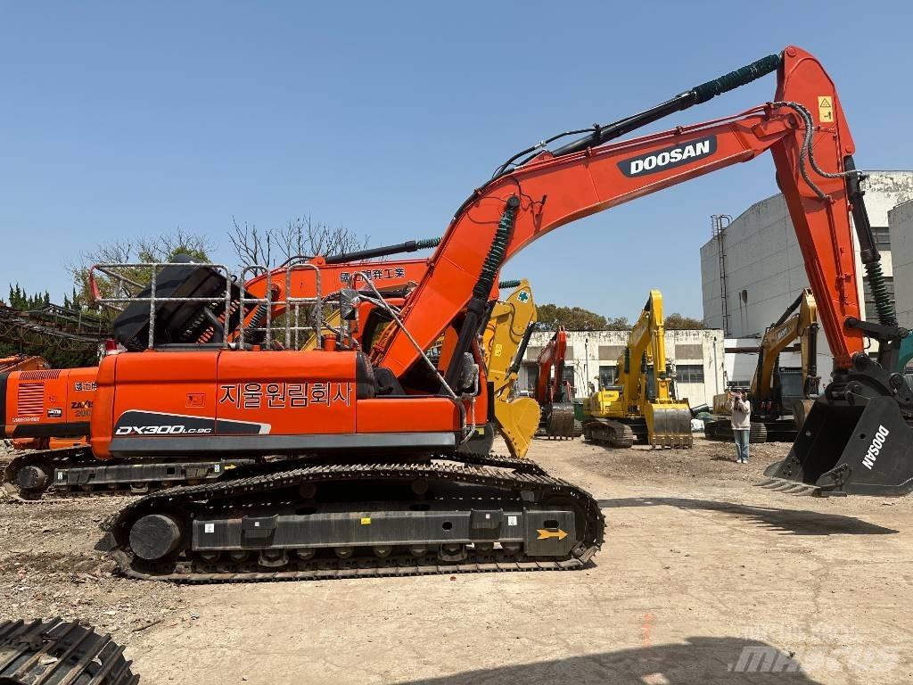 Doosan DX 300 Малые экскаваторы 7т-12т
