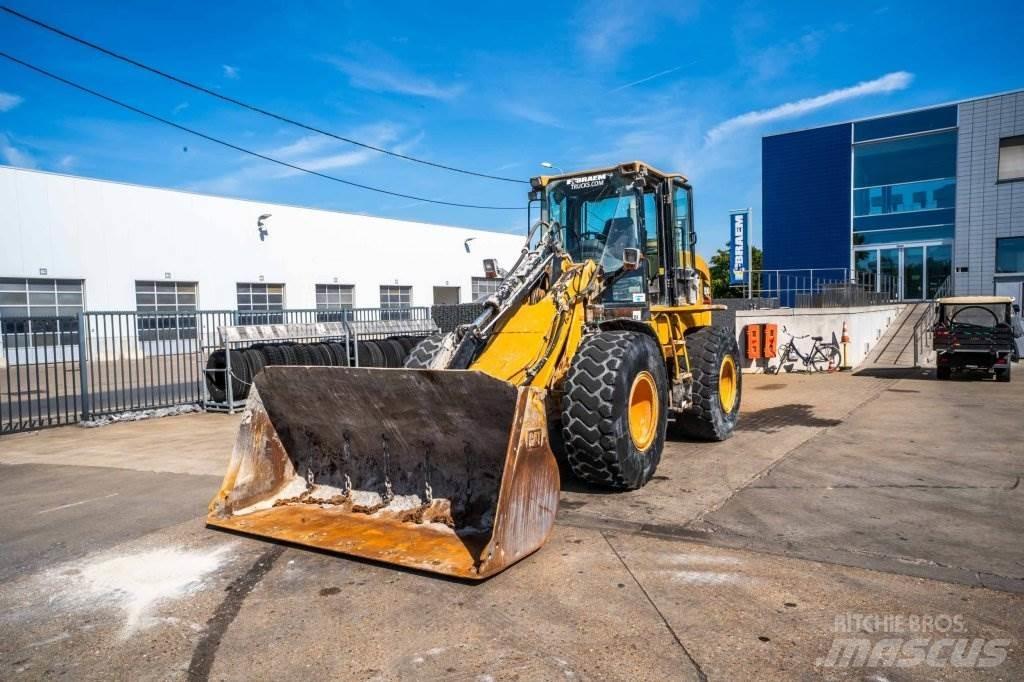 CAT 924G // GODET 3m3 Фронтальные погрузчики