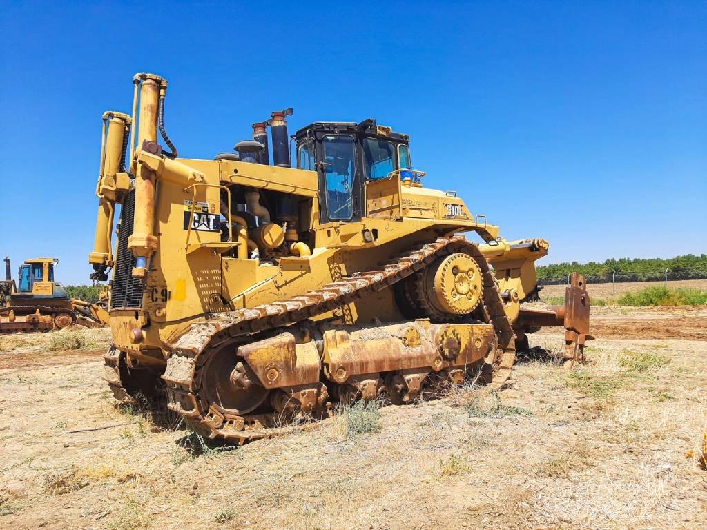 CAT D10 Гусеничные бульдозеры