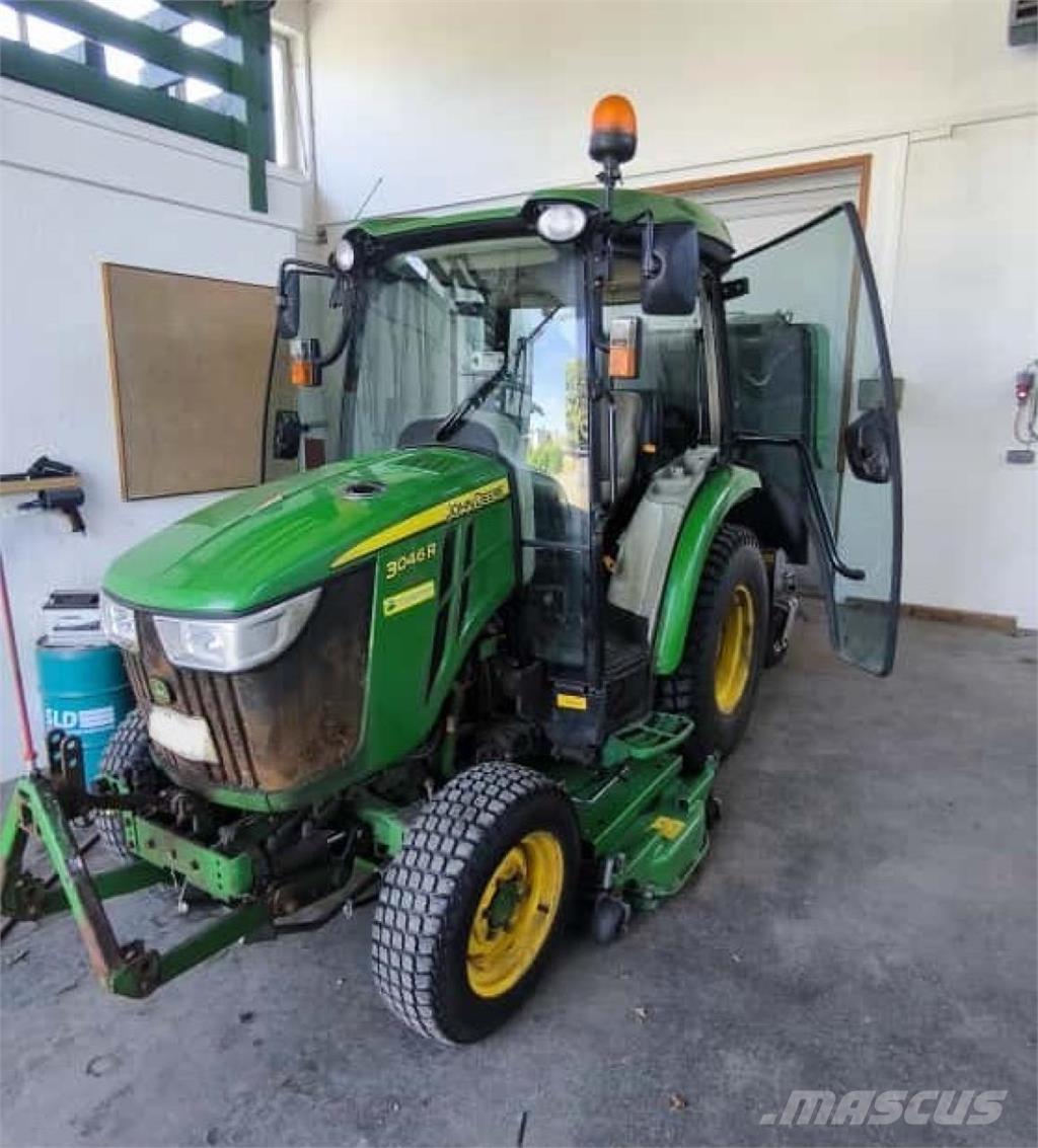 John Deere 3046R Коммунальные тракторы