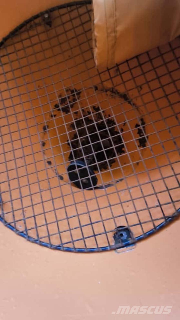 John Deere 3046R Коммунальные тракторы