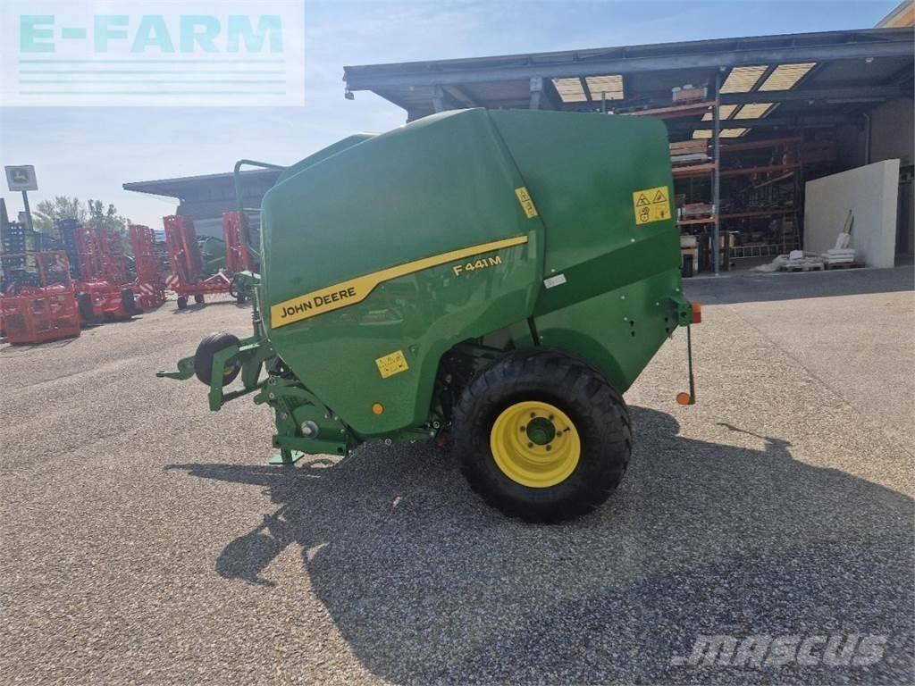 John Deere F441M Тюковые пресс-подборщики