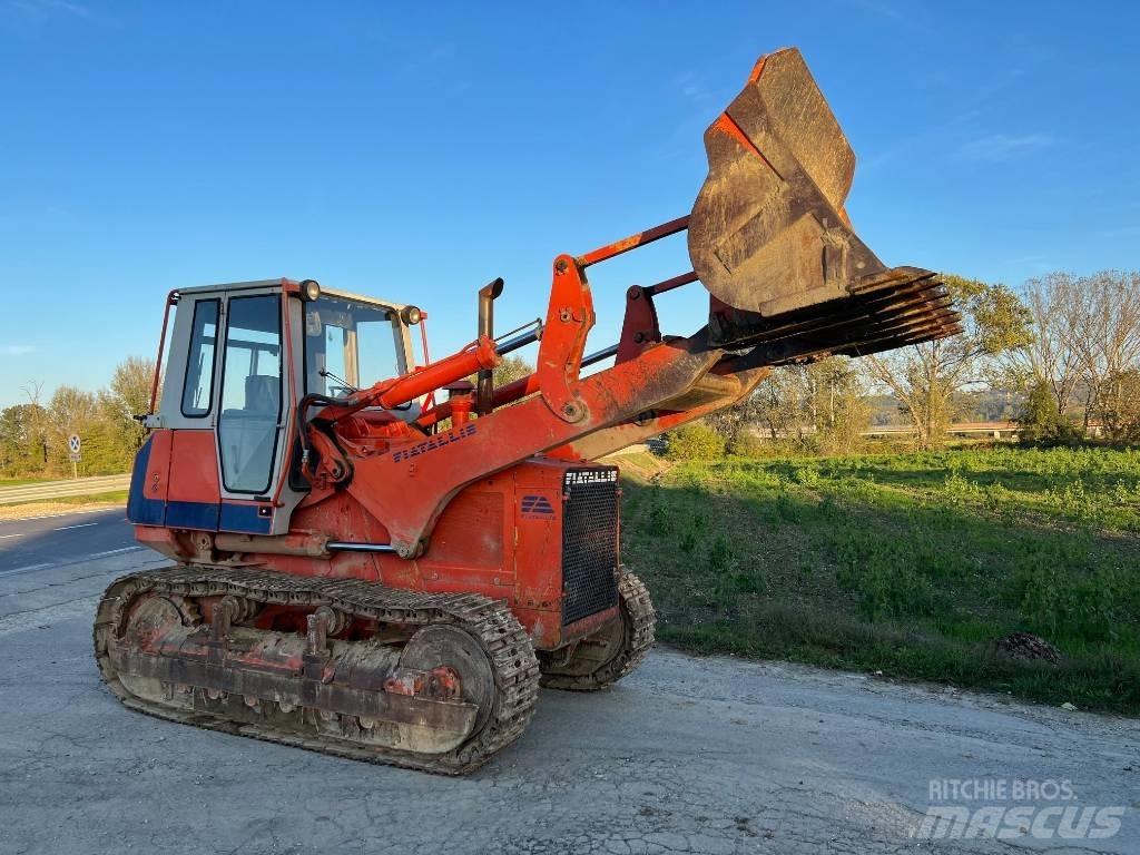 Fiat-Hitachi FL 14E Гусеничные фронтальные погрузчики