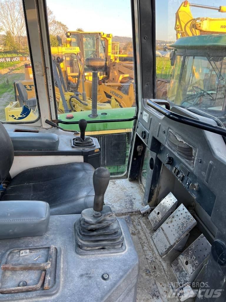 Fiat-Hitachi FL 14E Гусеничные фронтальные погрузчики