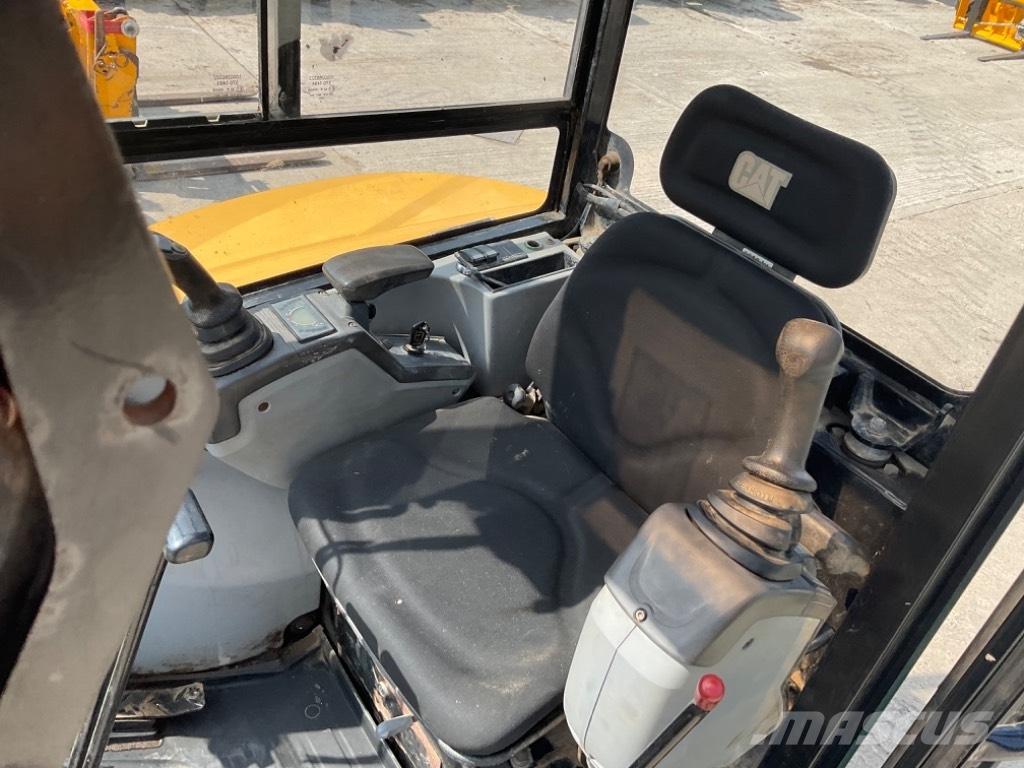 CAT 302.7 D CR Мини-экскаваторы