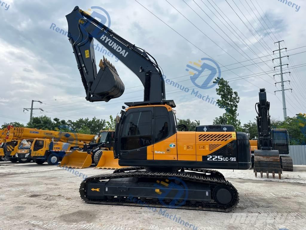 Hyundai 225LC-9S Гусеничные экскаваторы