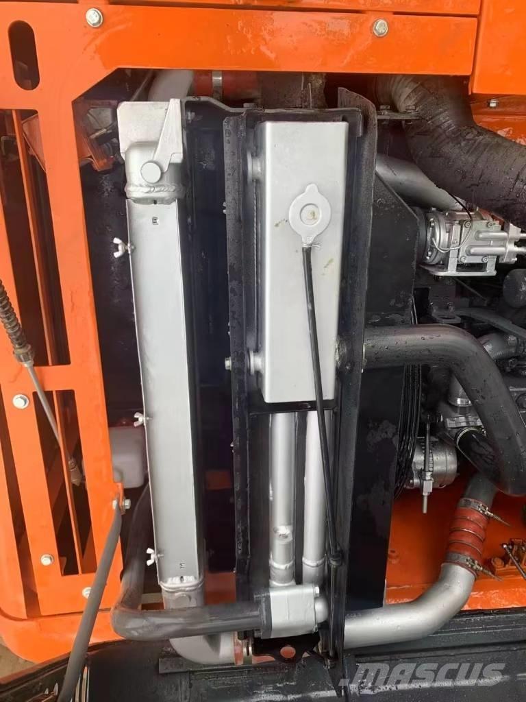Doosan DX300LC-9C Гусеничные экскаваторы