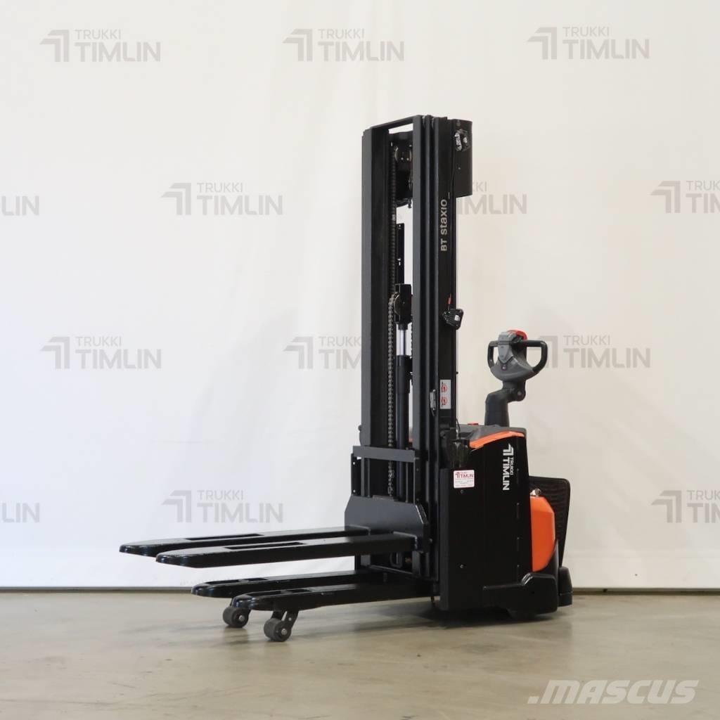 Toyota SWE120L Самоходные электроштабелёры