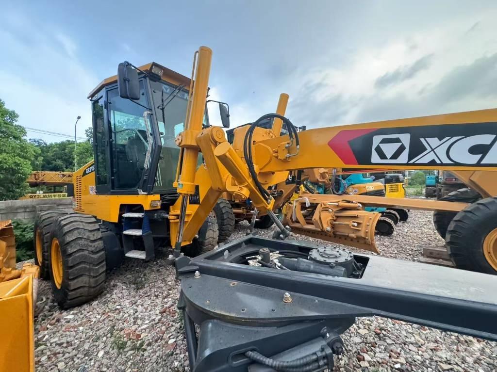 XCMG GR 2153 Грейдеры