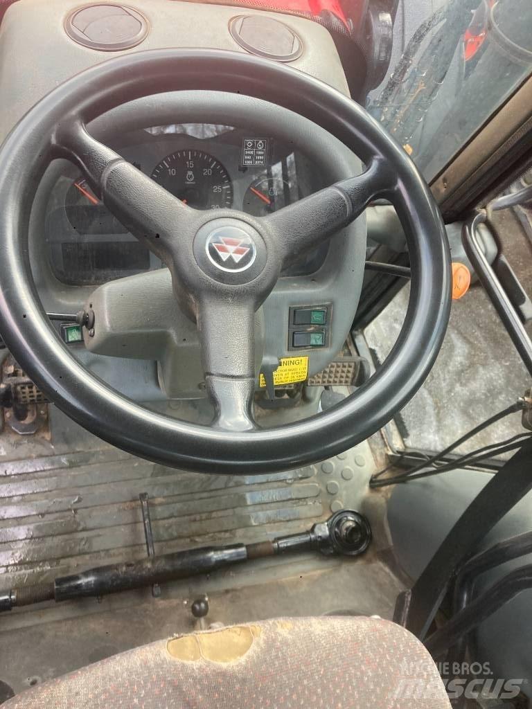 Massey Ferguson 4455 Трактора