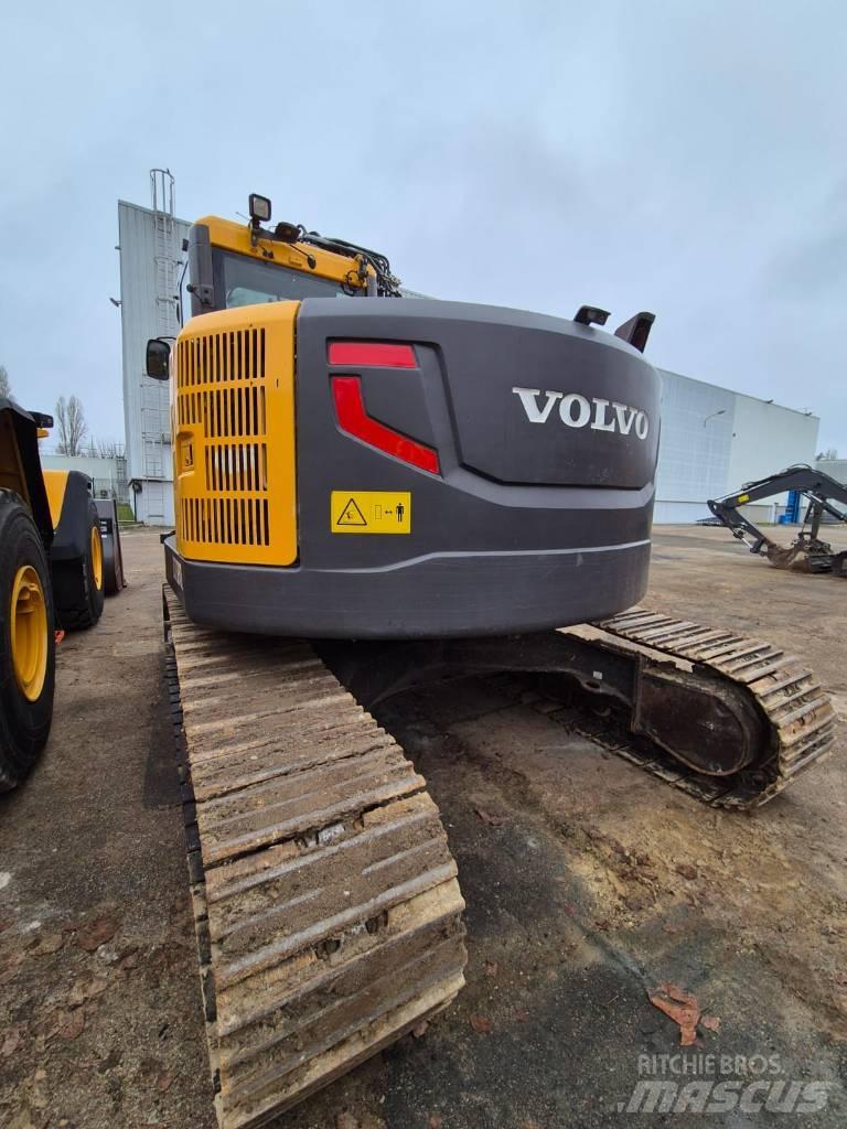 Volvo ECR 235 D Гусеничные экскаваторы