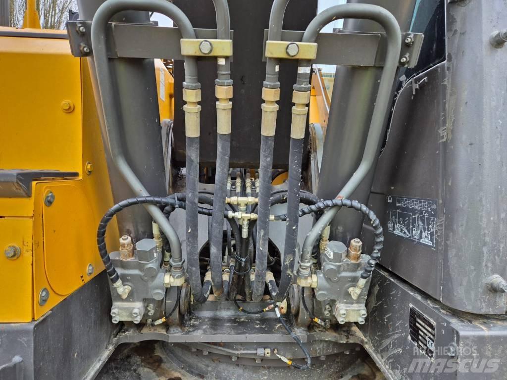 Volvo ECR 235 D Гусеничные экскаваторы
