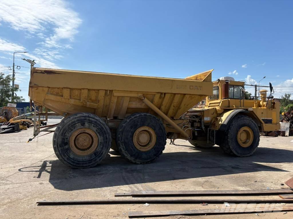 CAT D 350 C Шарнирно-сочленённые самосвалы