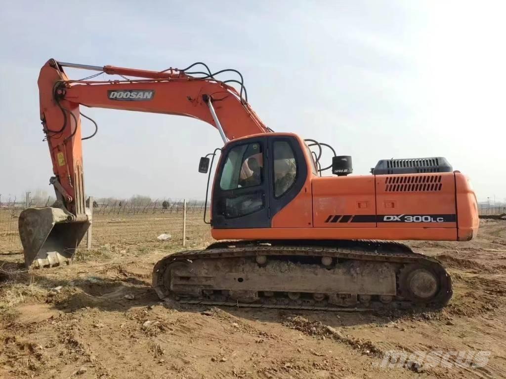 Doosan DX300LC Гусеничные экскаваторы