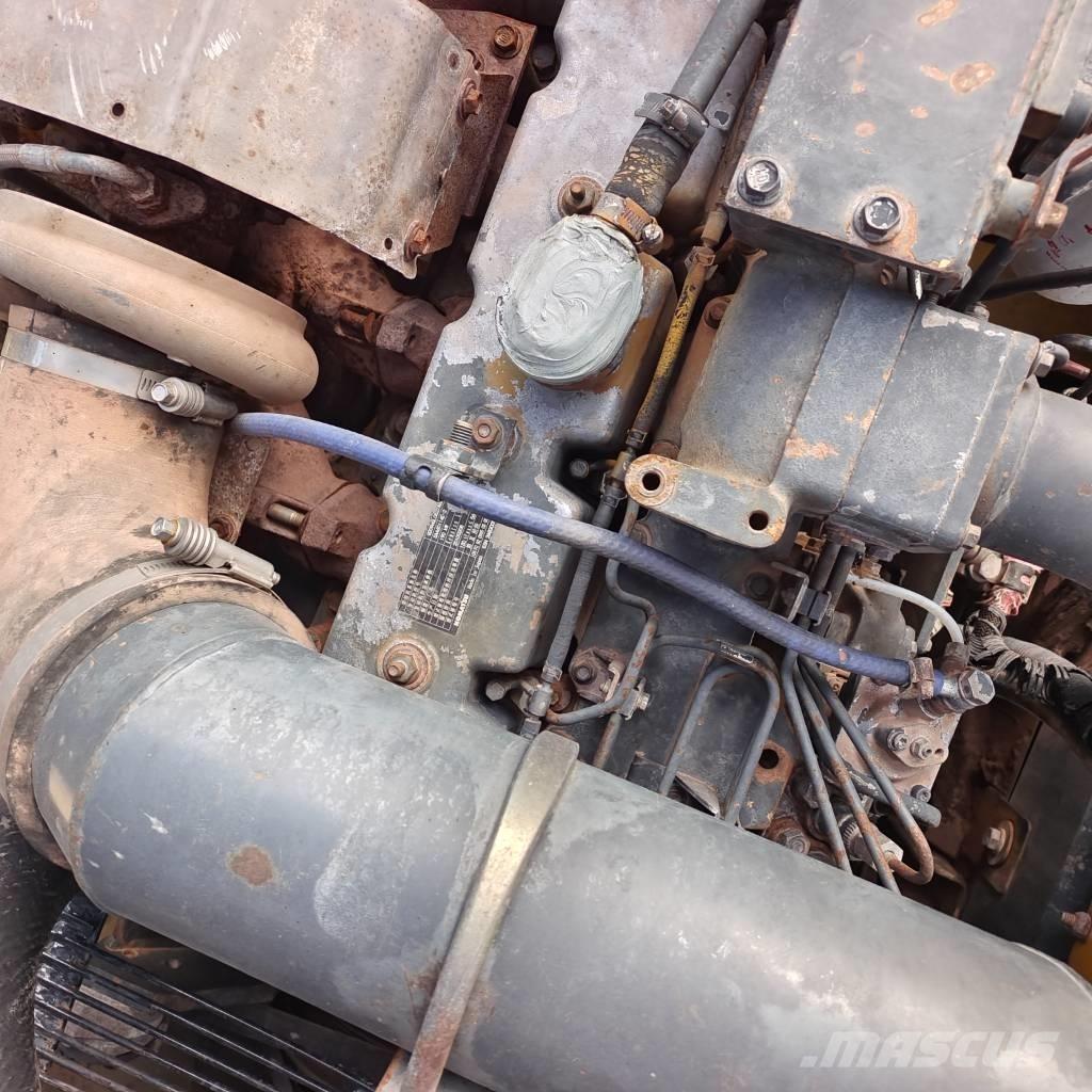 Komatsu PC 300 Гусеничные экскаваторы