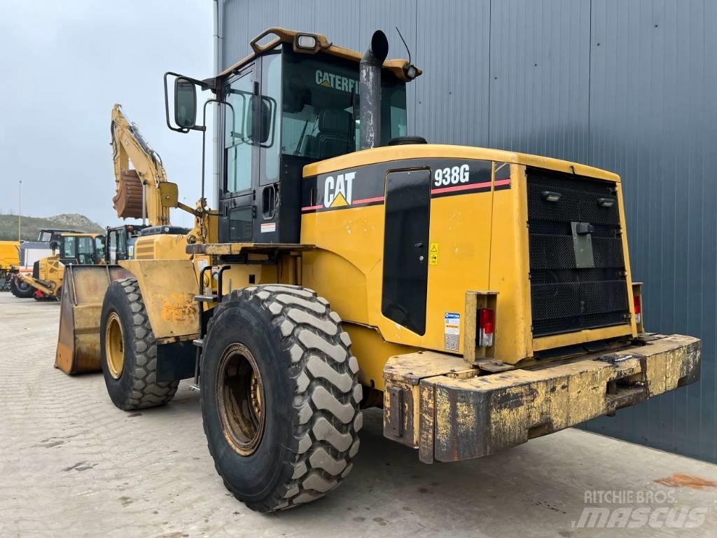 CAT 938G Фронтальные погрузчики