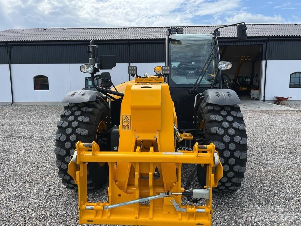 JCB 560-80 Agri Xtra Телескопические погрузчики