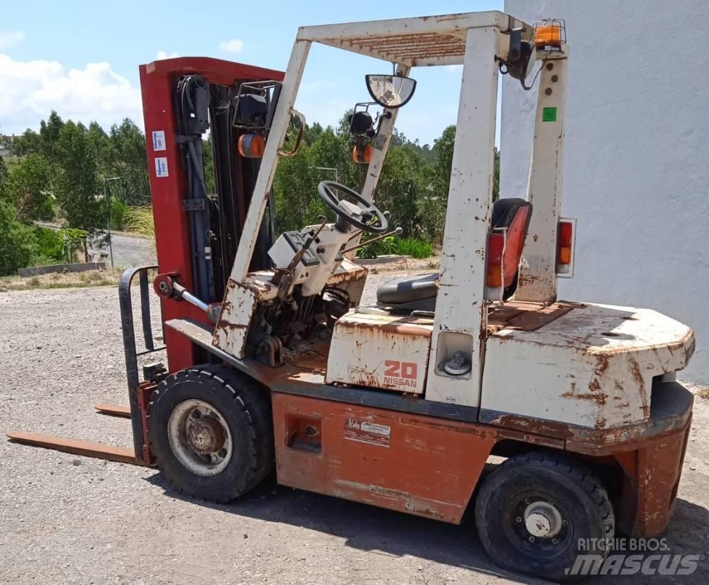 Nissan EH02A20U Дизельные погрузчики