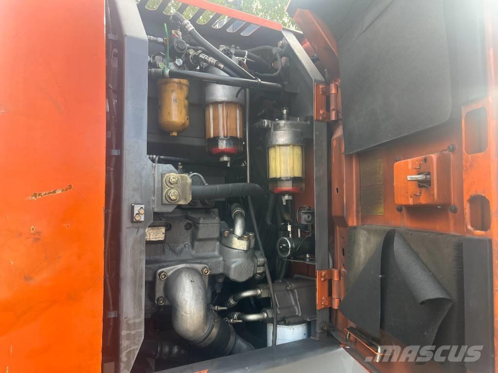 Hitachi ZX 145 W-3 Колёсные экскаваторы