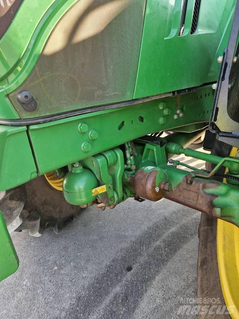 John Deere 6215 R Трактора