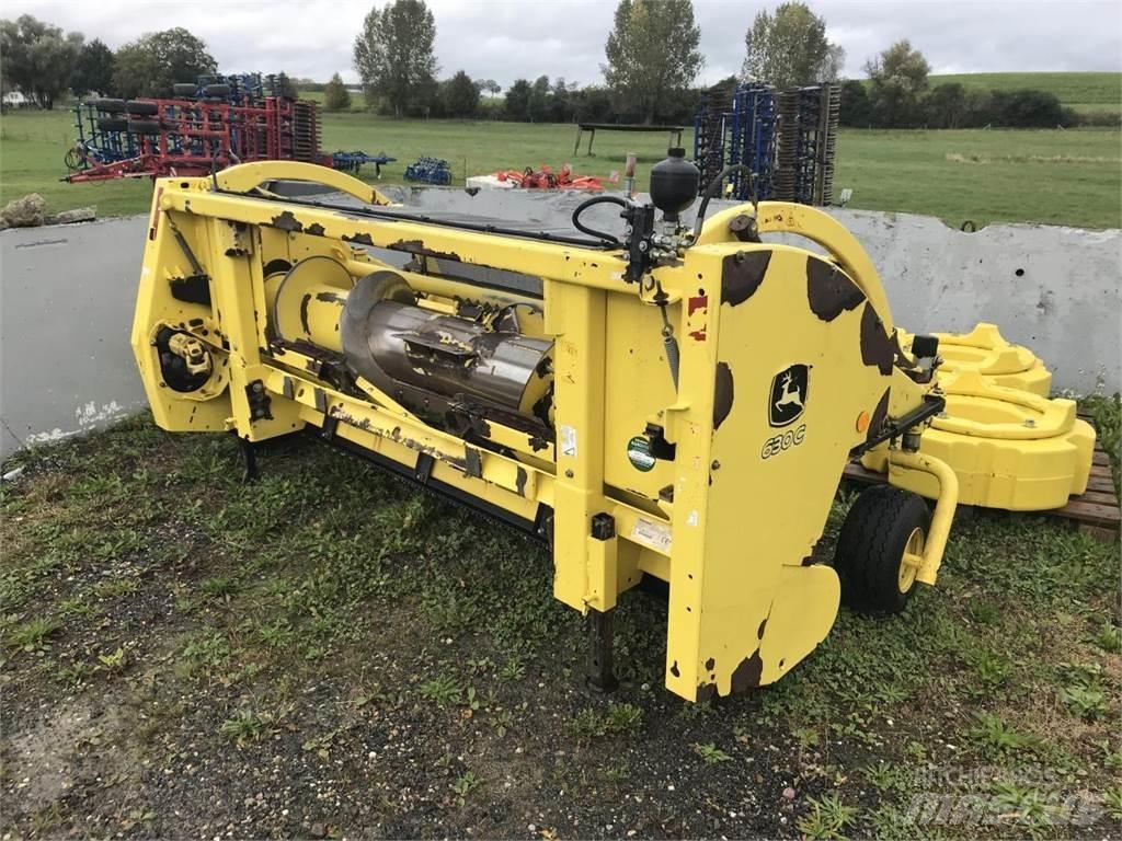 John Deere 7350 Самоходные кормоуборочные комбайны