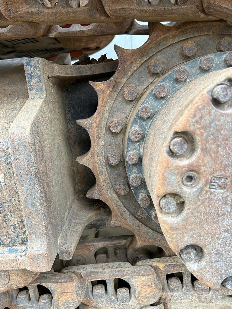 Hitachi ZX 225 US LC Гусеничные экскаваторы