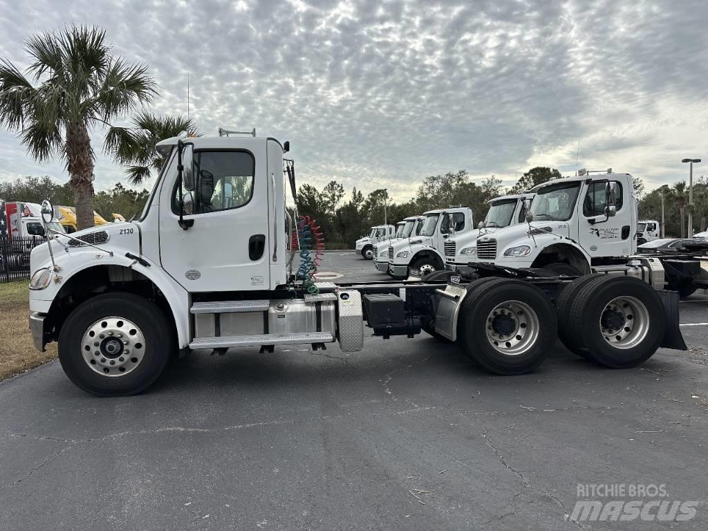 Freightliner M2 Седельные тягачи