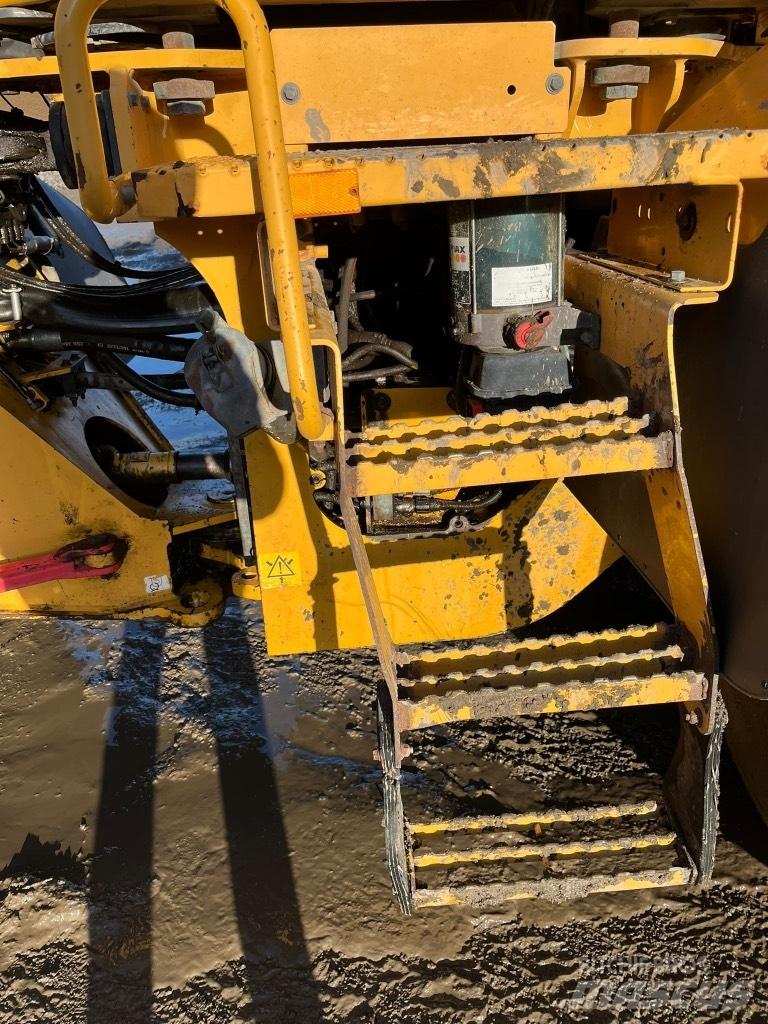 Volvo L 120 F Фронтальные погрузчики