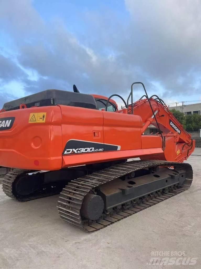 Doosan DX300LC-9C Гусеничные экскаваторы
