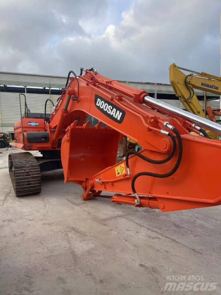 Doosan DX300LC-9C Гусеничные экскаваторы