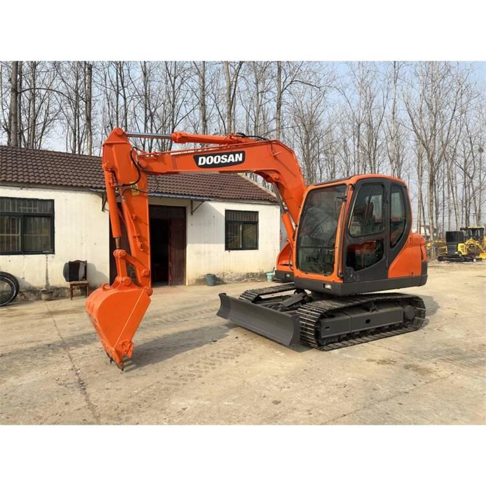 Doosan DX75 Гусеничные экскаваторы