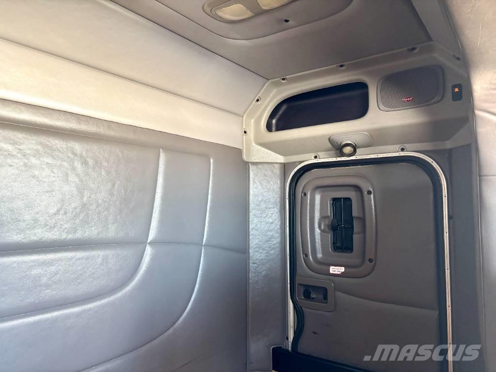 Peterbilt 367 Седельные тягачи