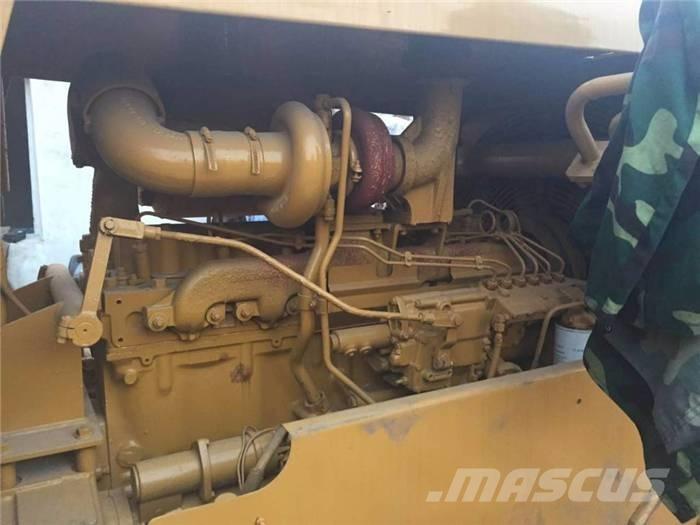 CAT D 6 D Гусеничные бульдозеры